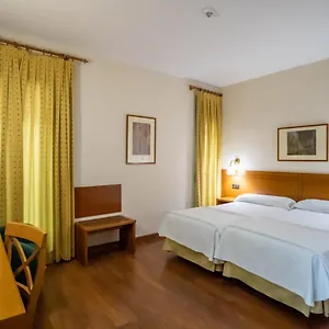 *** Hotel Yit Conquista De España